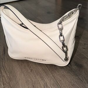 Marc Jacobs Tempo Baguette White Leather Shoulder Bag with Silver Chain